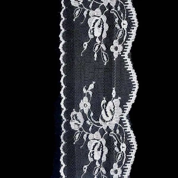 Rigid raschel lace - design 026