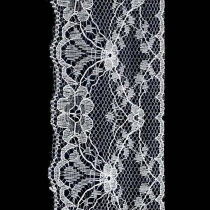 Rigid raschel lace - design 028