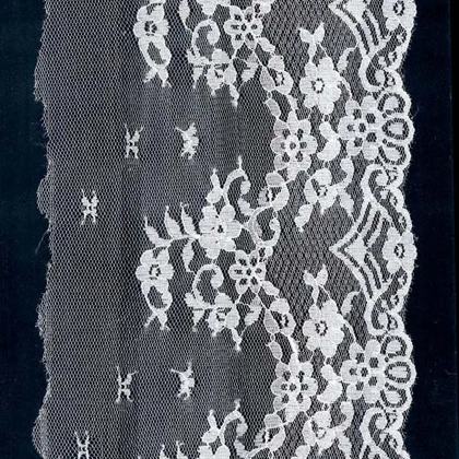 Rigid raschel lace - design 029