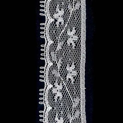 Rigid raschel lace - design 034