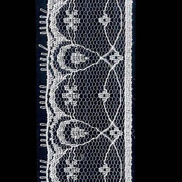 Rigid raschel lace - design 038