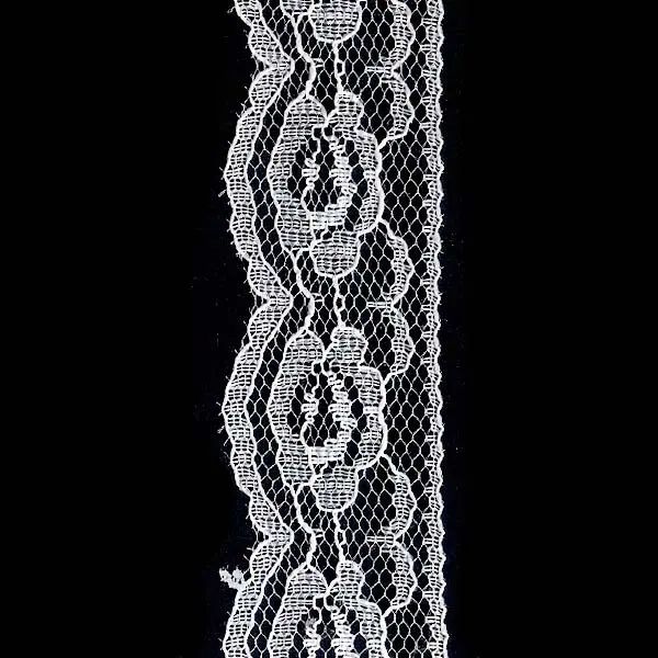 Rigid raschel lace - design 044