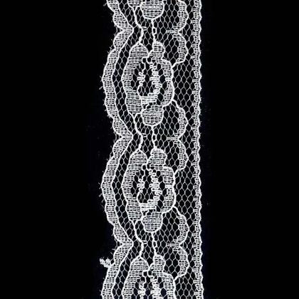 Rigid raschel lace - design 044
