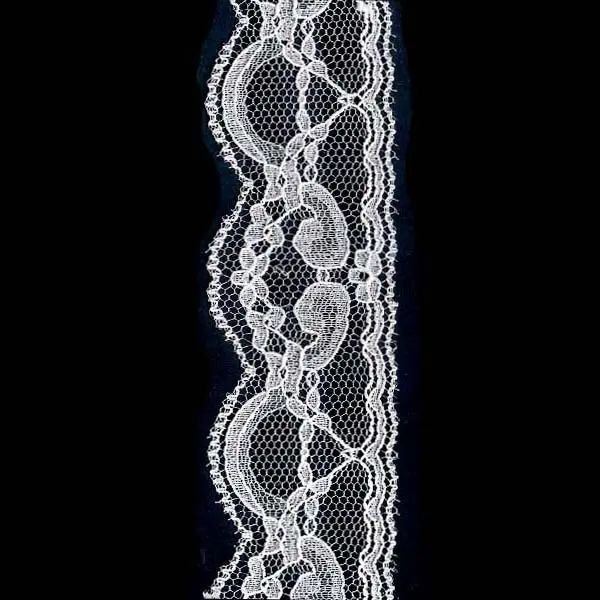 Rigid raschel lace - design 048