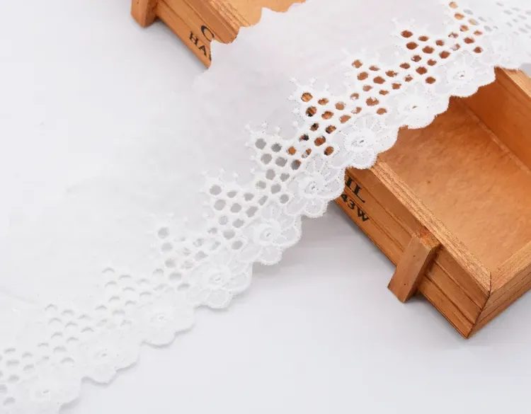 Broderie anglaise