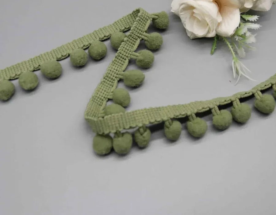 Pom-pom trim