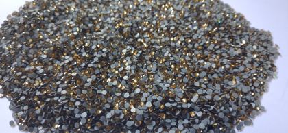 M/C hotfix rhinestones - Light Topaz SS6