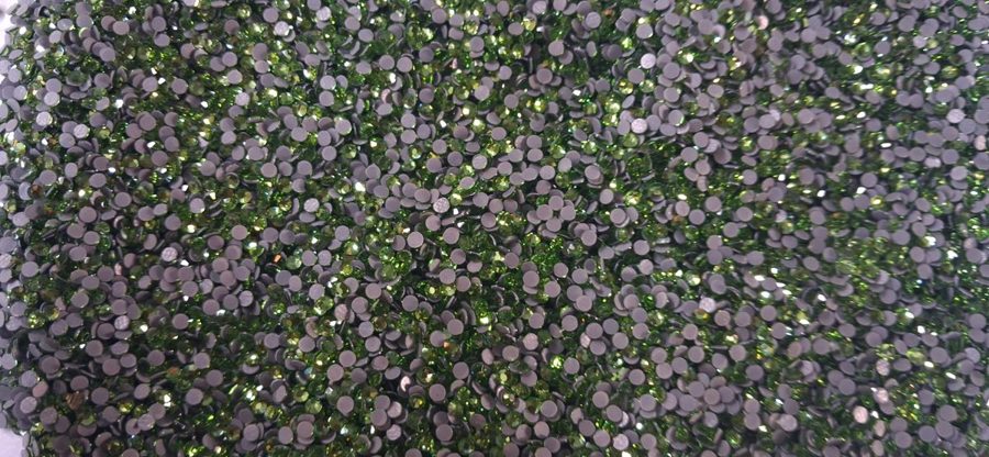 M/C hotfix rhinestones - Peridot SS6