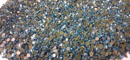 Hotfix glass rhinestones 2-cut - Aquamarine SS8