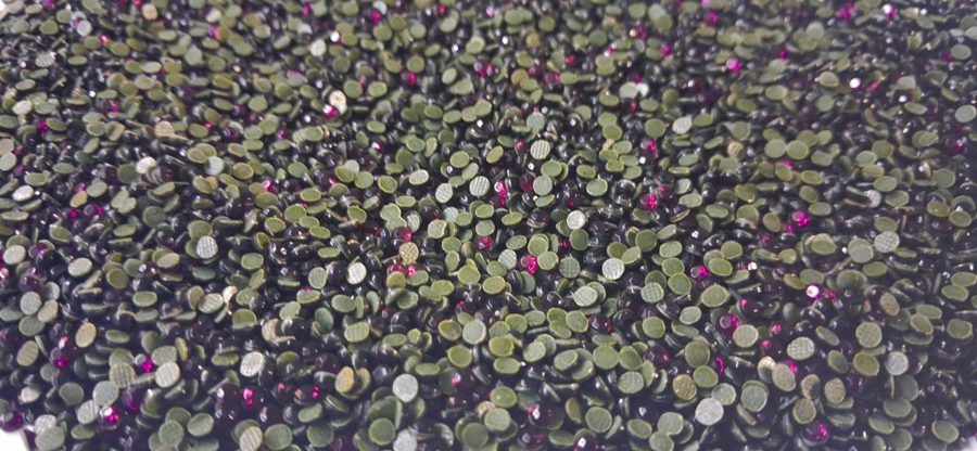 Hotfix glass rhinestones 2-cut - Dark Amethyst SS8