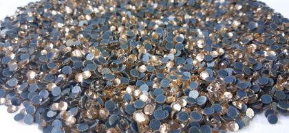 Hotfix glass rhinestones 2-cut - Almond SS16