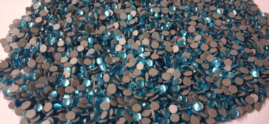 Hotfix glass rhinestones 2-cut - Aquamarine SS21