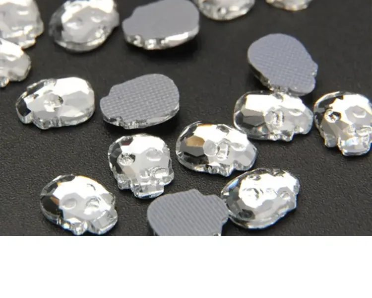 Hotfix fancy-shape rhinestones - skull