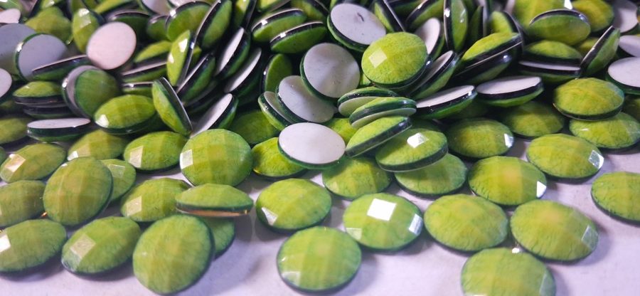 Hotfix epoxy stones - faceted round - Parrot Green 10 mm