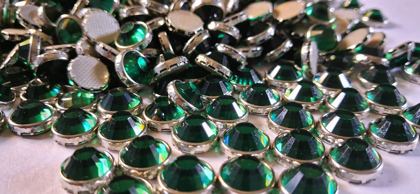 Hotfix epoxy stones - rhinecut round - Green 9 mm