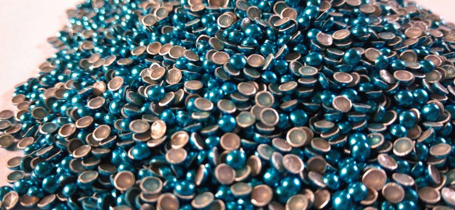 Hotfix aluminium convex studs - round - Aquamarine 4 mm