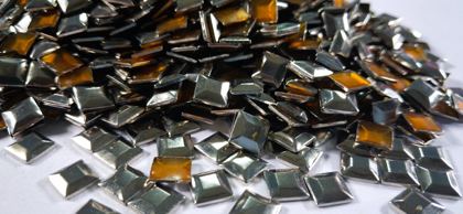 Hotfix copper convex studs - pyramid square - Silver 7 mm
