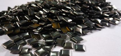 Hotfix copper convex studs - pyramid square - Hematite 7 mm