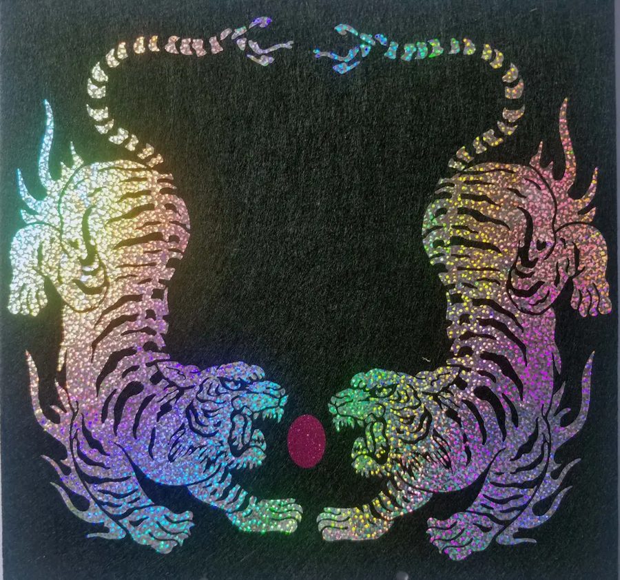 Metallic hotfix motif
