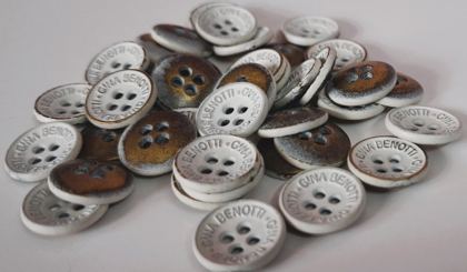 Metal sewing button - style 054