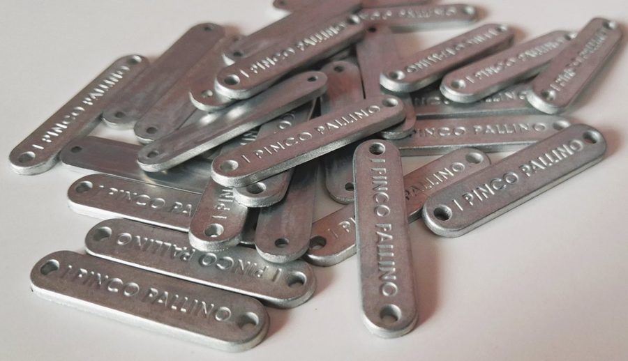 Metal label - style 004